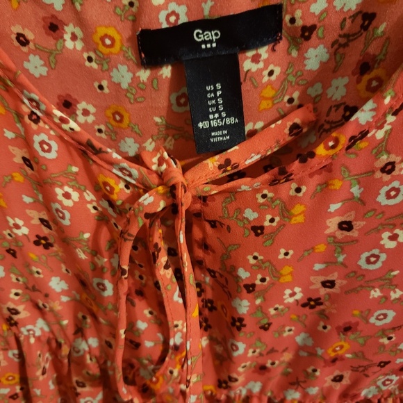 Floral blouse - Picture 2 of 3